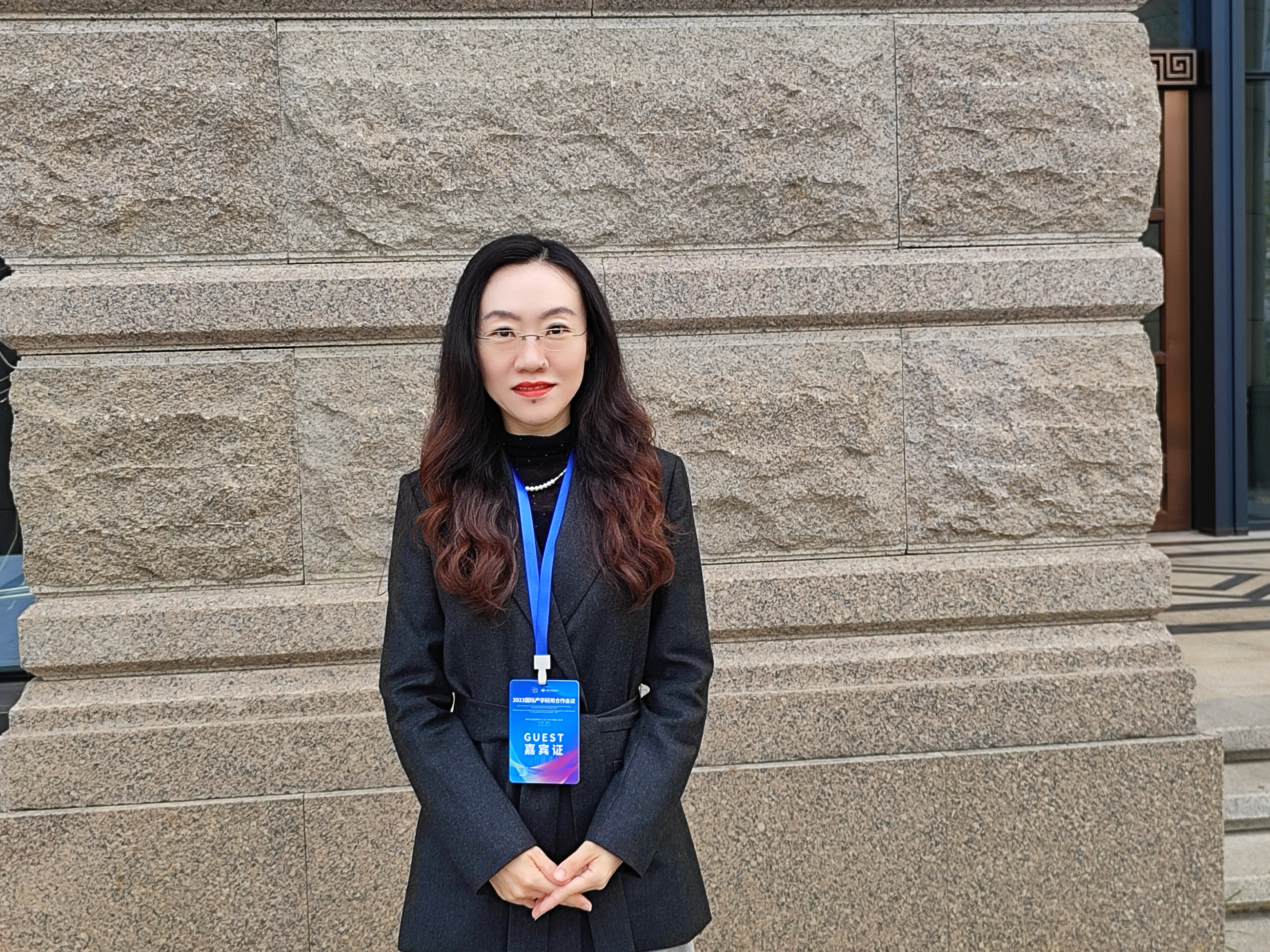 03 安泰天龍-優秀黨員王玲.jpg