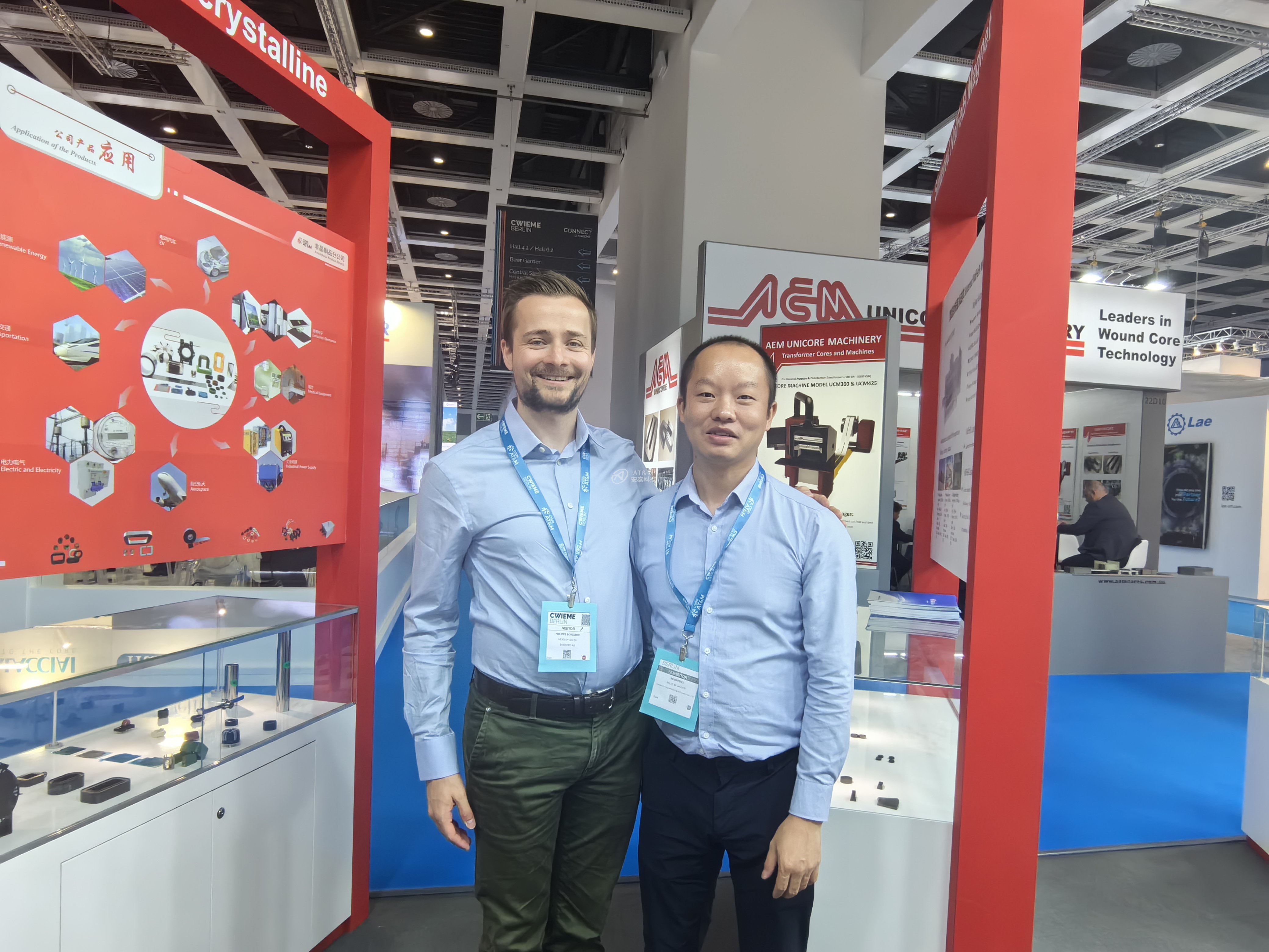 3圖、 許大鵬與客戶.jpg