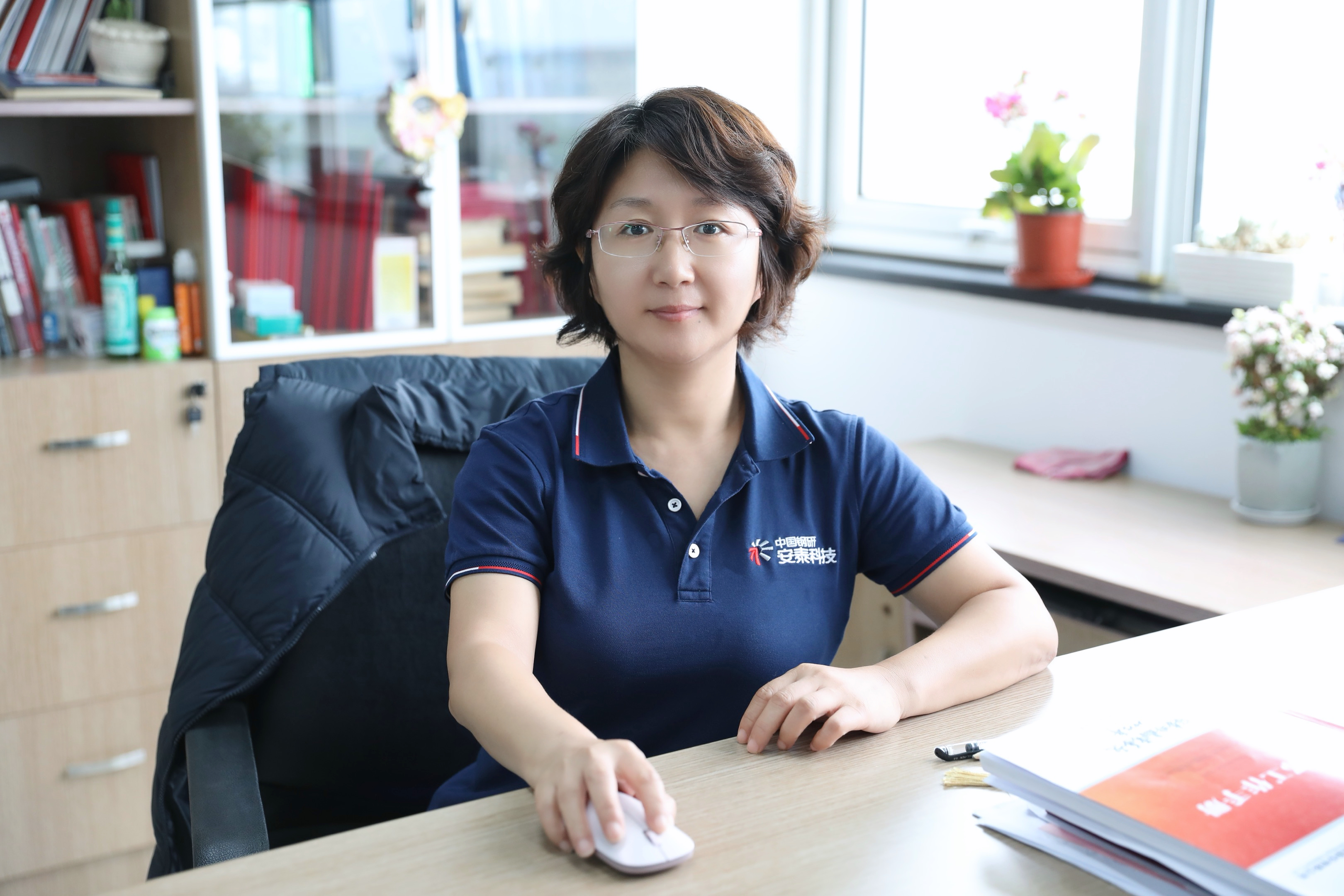 優秀黨務工作者-范雪飛.jpg 優秀黨務工作者-范雪飛.jpg